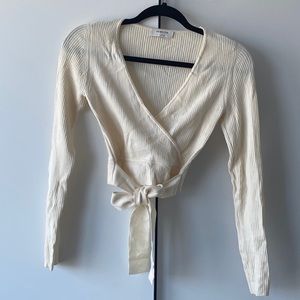 Aritzia Cream Cropped Long Sleeve Top (ties at front or back)